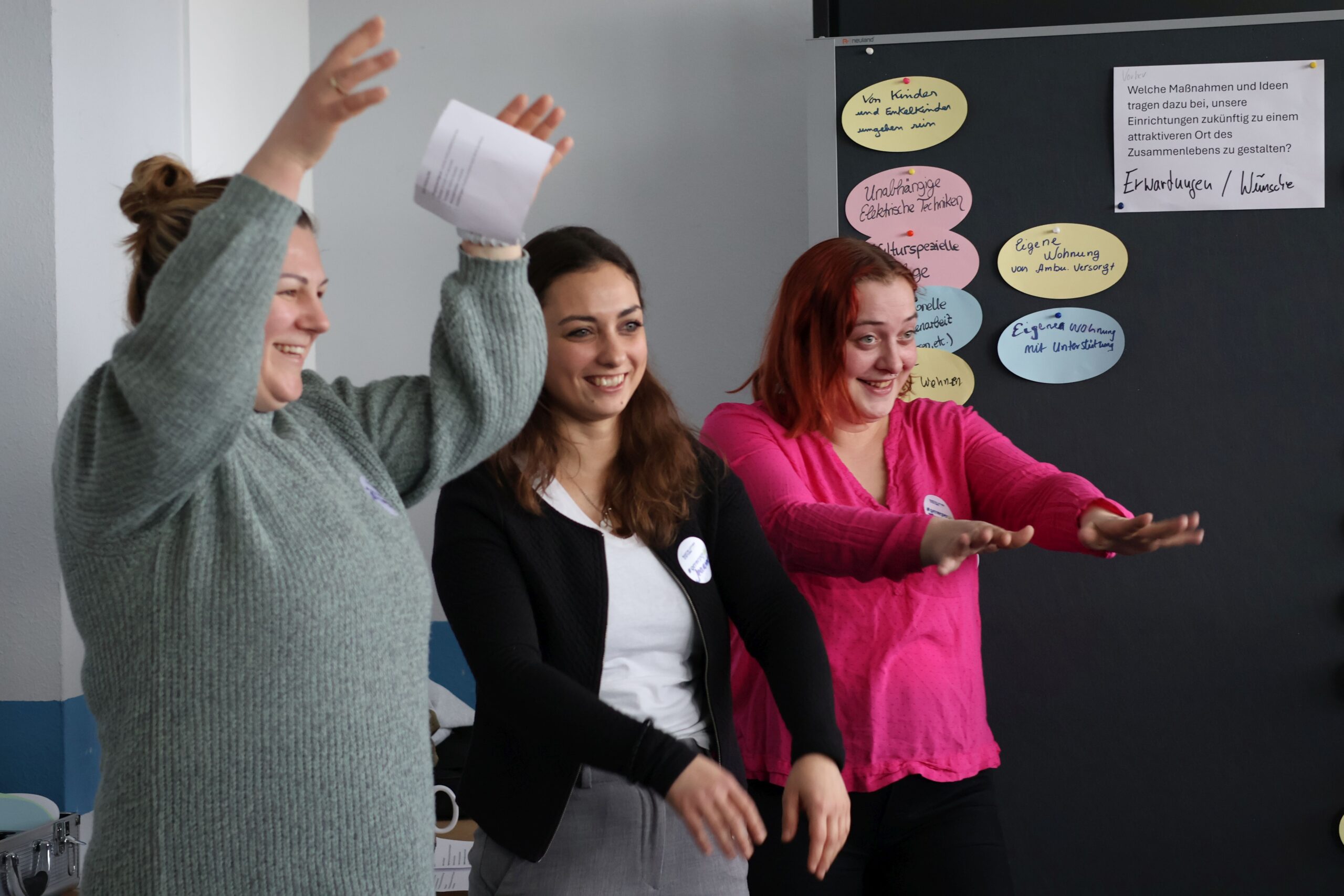 Beim Improvisationstheater gemeinsam Zukunftsbilder für die Altenhilfe entwickelt