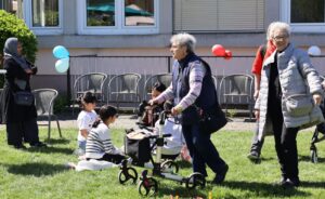 Eröffnungsfeier im Mitmachgarten am Kiefernweg: Buntes Programm für Jung und Alt.