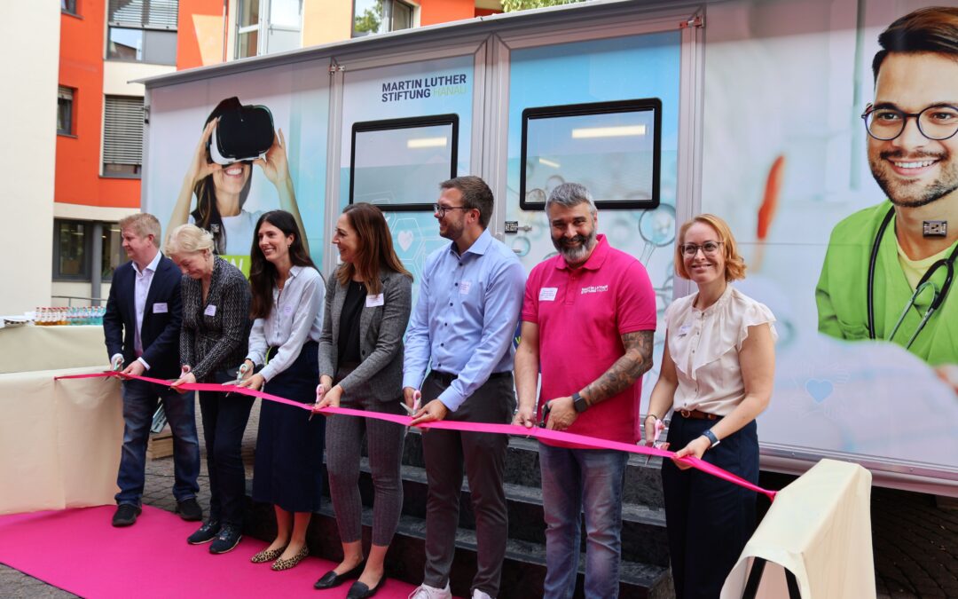 Martin Luther Stiftung eröffnet Mobiles Skills Lab